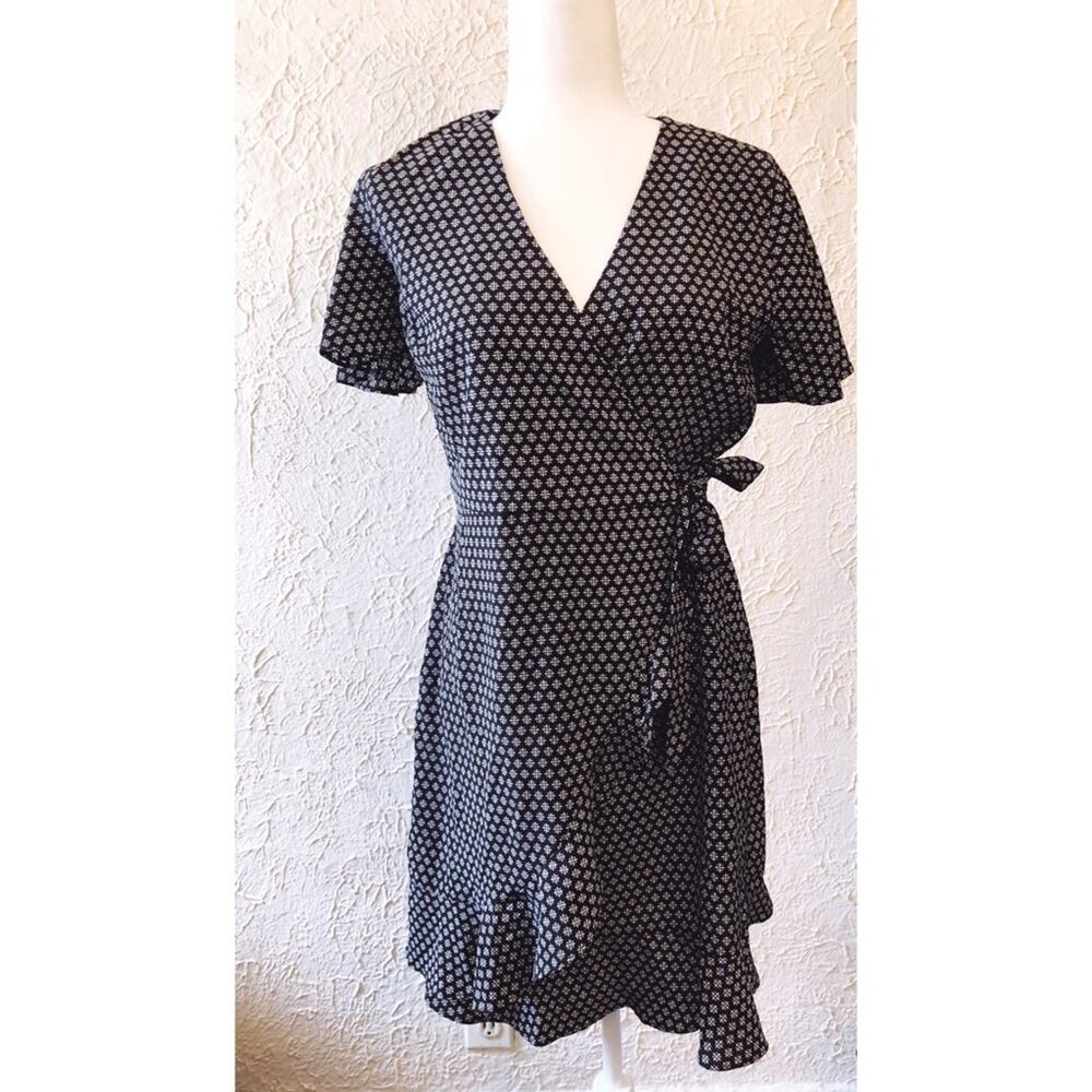 Banana Republic Black Ruffle Hem Print Wrap Dress